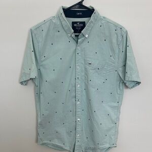 Hollister Men's Mint Green Patterned Button Down Shirt